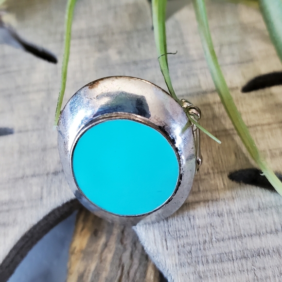 Silver Tone Stretch Ring with Round Blue Stone 💥3 for $24💥 - Picture 11 of 16